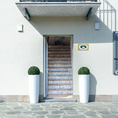 Bed & Breakfast Tid House