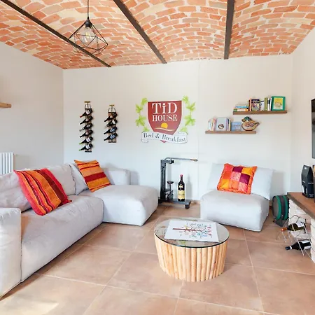 Tid House Motta (Asti)