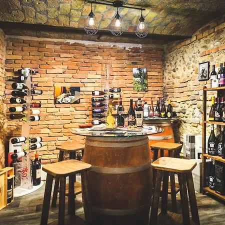 Tid House Bed & Breakfast Motta (Asti)