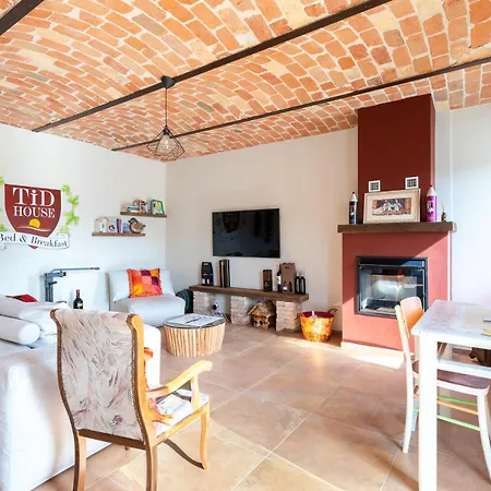 Tid House Motta (Asti)