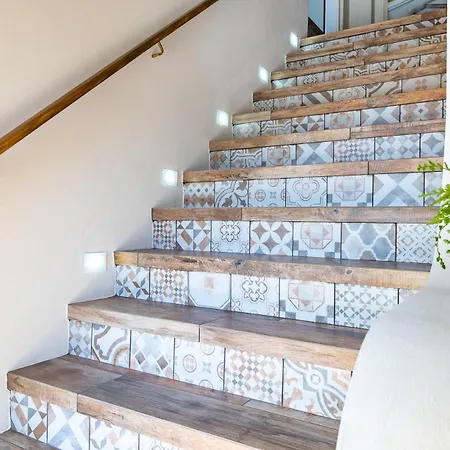 Tid House *