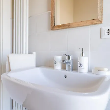 Bed & Breakfast Tid House 3*